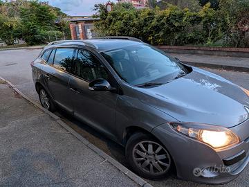 Renault Megane station wagon .