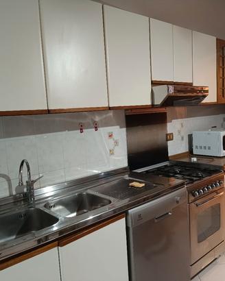  Arredamento cucina, camera, divano 