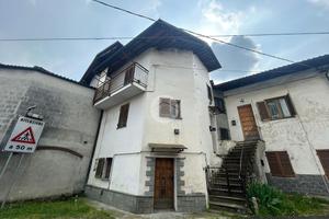 CASA SEMINDIPENDENTE A CUORGNÈ