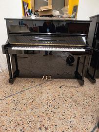 Pianoforte Yamaha U1 silent Yamaha con trasporto