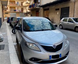 Lancia Ypsilon 2016 1.2 benzina GPL