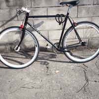 bicicletta uomo scatto fisso