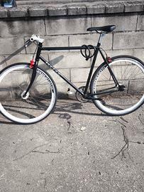 bicicletta uomo scatto fisso