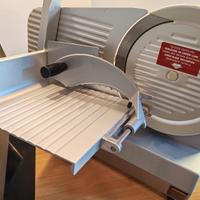 affettatrice semiautomatica