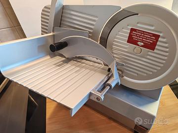 affettatrice semiautomatica