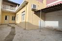 indipendente-bilivelli-con-cortile-fronte-e-retro