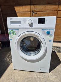 LAVATRICE BEKO SLIM 5KG 1000 GIRI WTX51021W