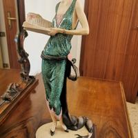 Scultura statuetta Signora donna Giuseppe Armani  