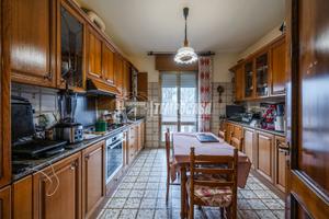 Quadrilocale con Garage e Balcone