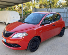 Lancia ypsilon 1.2 gpl