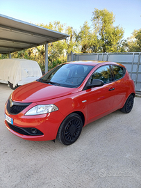 Lancia ypsilon 1.2 gpl