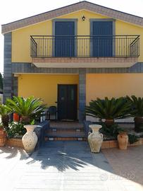 Playa di catania bilocale posto auto e terrazzo