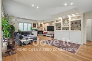 Villa di 300 m² con più di 5 locali a Trezzano sul