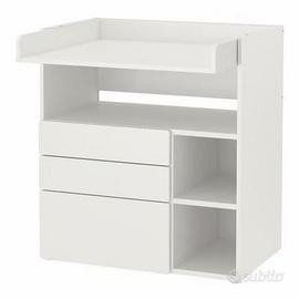 Fasciatoio Ikea Smastad con 3 cassetti e 2 ripiani