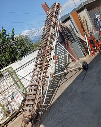 scala meccanica per sollevamento sacchi