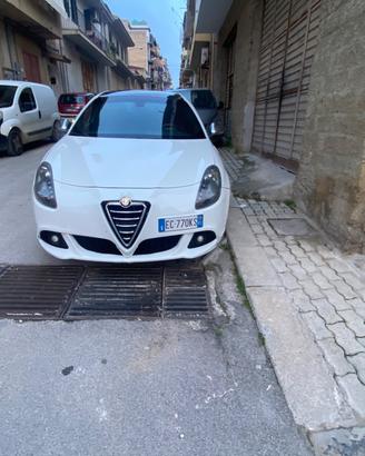 Alfa Romeo Giulietta 1750 TBi Quadrifoglio Verde
