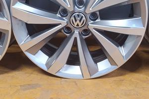 set 4 cerchi originali Volkswagen da 17 pollici 