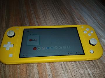 NINTENDO SWITCH LITE GIALLA