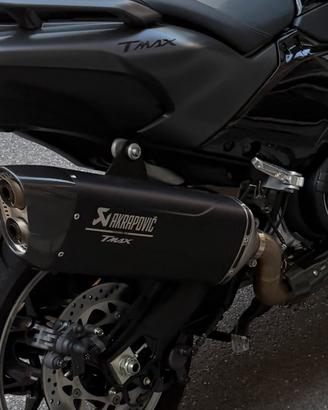 scarico Akrapovič TMAX 2026