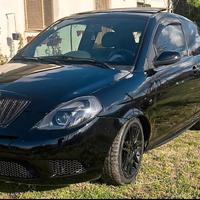 lancia ypsilon momo design 