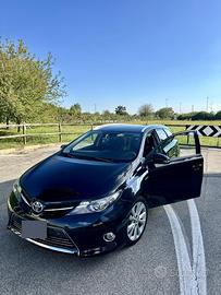 Toyota hybrid lounge edition