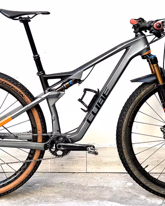 Bicicletta MTB Cube AMS 100 TM29