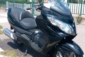 SUZUKI BURGMAN 400 con 2700km