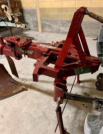 Aratro agricolo Otma