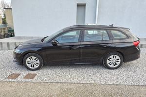 Skoda Octavia 2.0 TDI EVO SCR DSG Wagon Executive