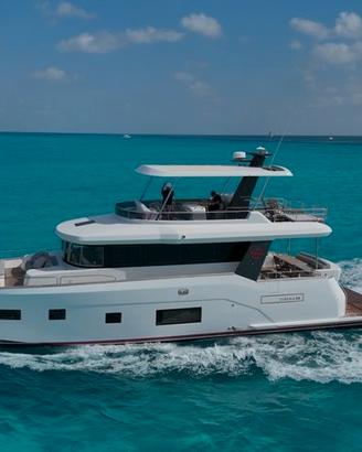 YACHT IN CHARTER