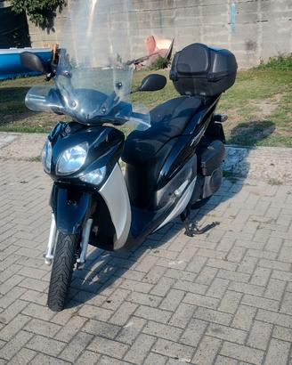 Scooter Yamaha xenter 150