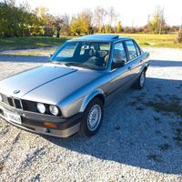 BMW E30 320I