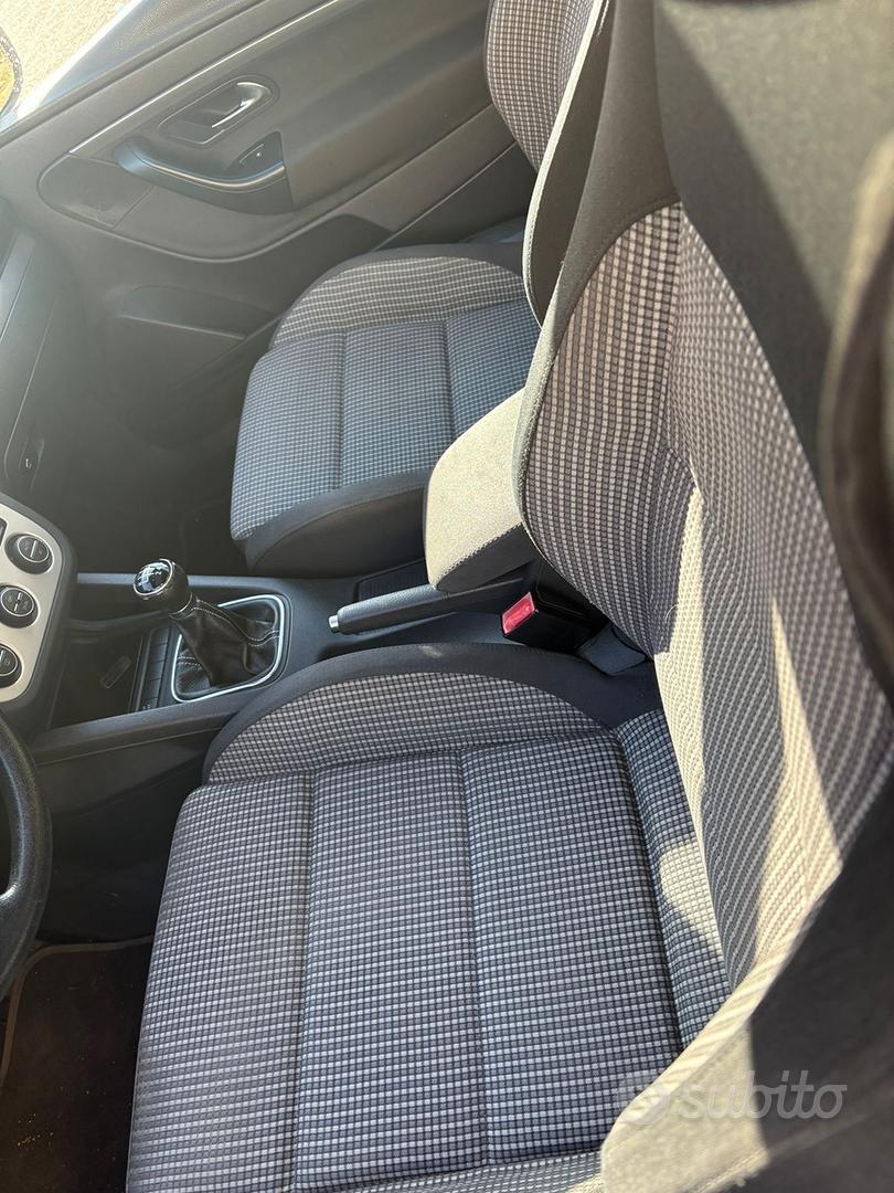 Volkswagen Eos 2010 photo 4