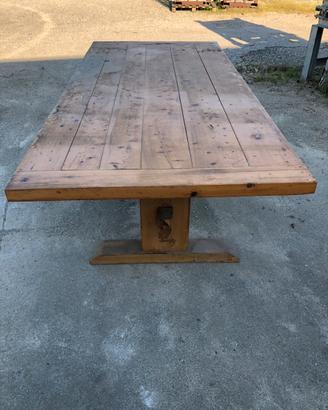 Tavolo in legno massello
