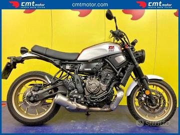 YAMAHA XSR 700 Finanziabile - Vari colori - 4833
