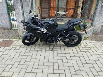 Kawasaki ninja 400