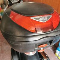 BAULE GIVI 35LT MOD. FLOW - APRILIA SCARABEO -