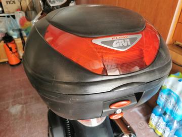 BAULE GIVI 35LT MOD. FLOW - APRILIA SCARABEO -