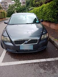  volvo S40 benzina 1600 cilindrata