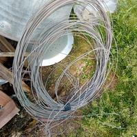 cavo in acciaio.diversi metri 