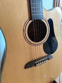 Chitarra acustica