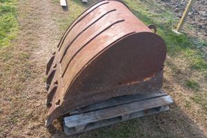 Benna 70 cm per escavatore 150 ql