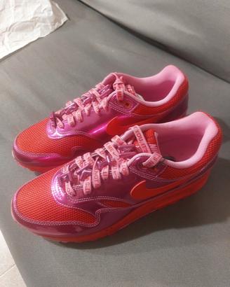 NIKE AIR MAX VALENTINE DAY 2025