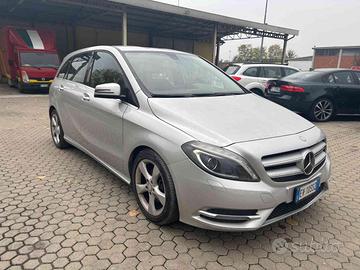 MERCEDES-BENZ B 200 CDI CAMBIO MANUALE