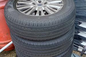 Gomme e cerchi per lancia Voyager