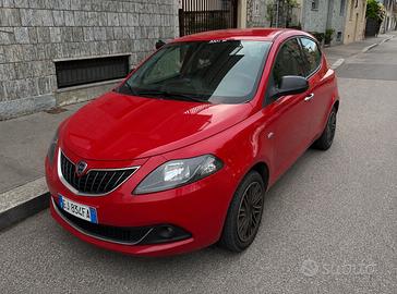 Lancia Ypsilon 1.0 70cv Hybrid Gold