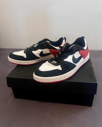 Scarpe Nike numero 40. 10€