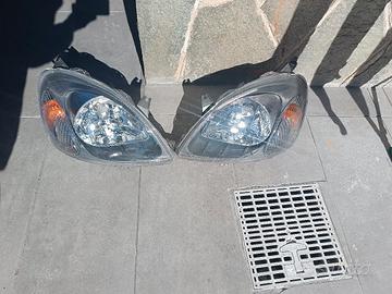 Fari  Toyota Yaris 1999/2003