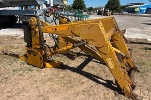 Caricatore John Deere con benna