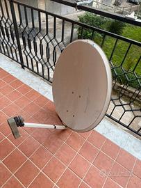 Parabola piu antenna tv